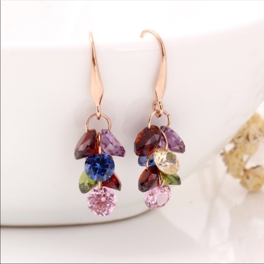 Earrings - Picture 4 of 4